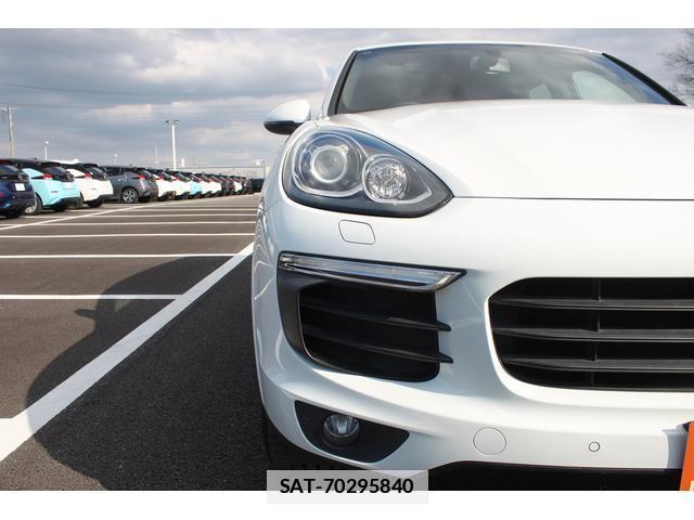 Porsche CAYENNE 2016-09 7809497-15