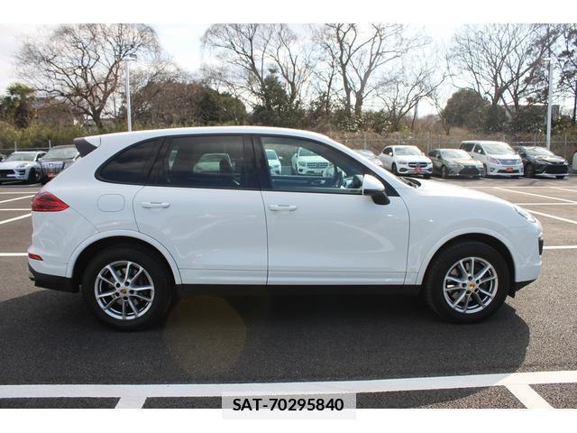 Porsche CAYENNE 2016-09 7809497-9