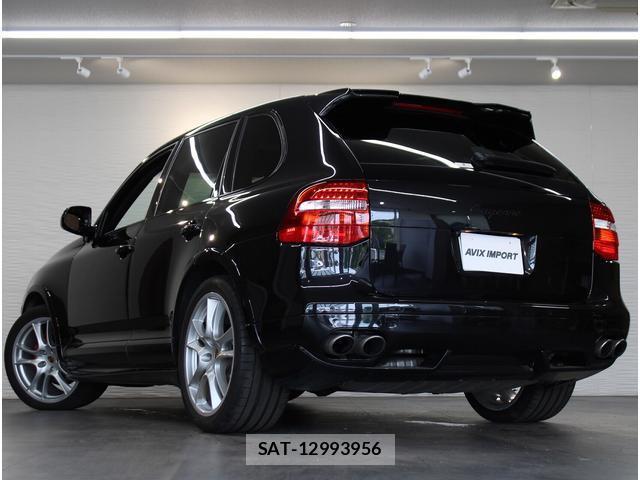 Porsche CAYENNE 2010-03 7811281-1