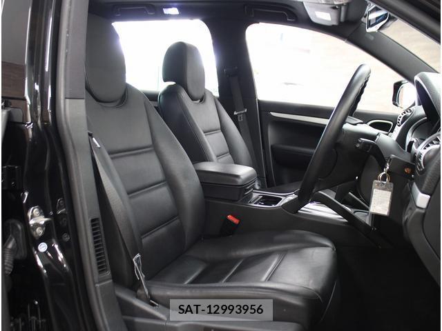 Porsche CAYENNE 2010-03 7811281-15