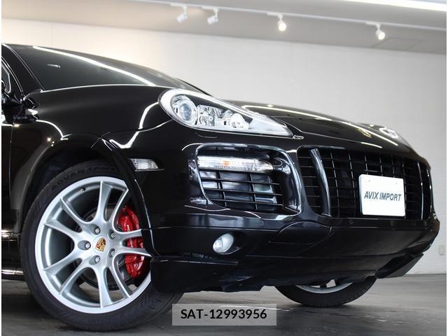 Porsche CAYENNE 2010-03 7811281-4