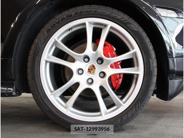 Porsche CAYENNE 2010-03 7811281-5