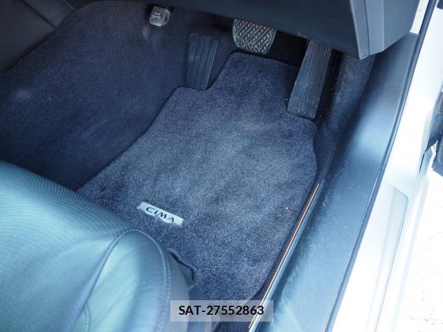 Nissan CIMA 2013-07 7801121-12