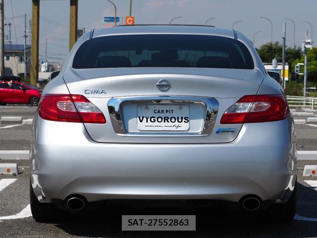 Nissan CIMA 2013-07 7801121-4