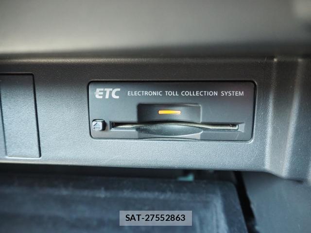 Nissan CIMA 2013-07 7801121-9