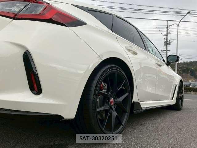Honda CIVIC 2025-06 7795711-5