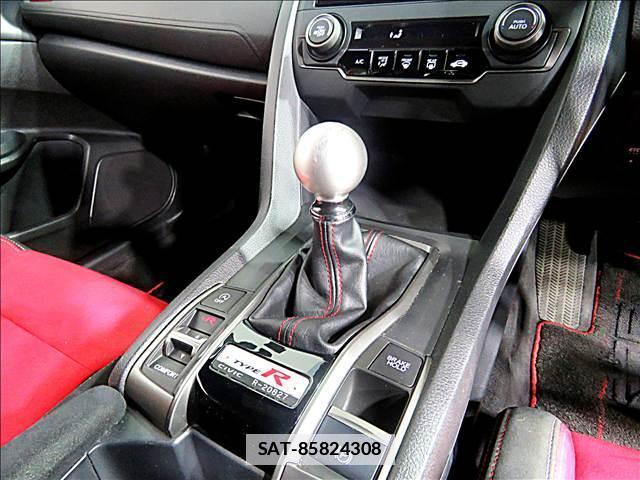 Honda CIVIC 2019-02 7802837-16