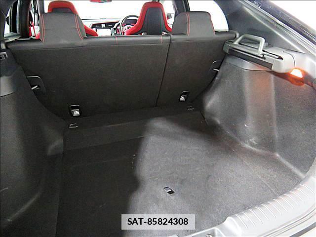 Honda CIVIC 2019-02 7802837-18