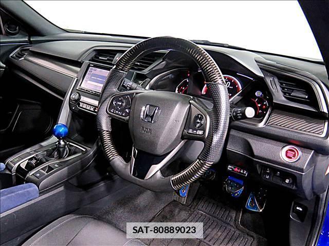Honda CIVIC 2019-04 7802869-10