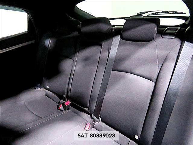 Honda CIVIC 2019-04 7802869-14