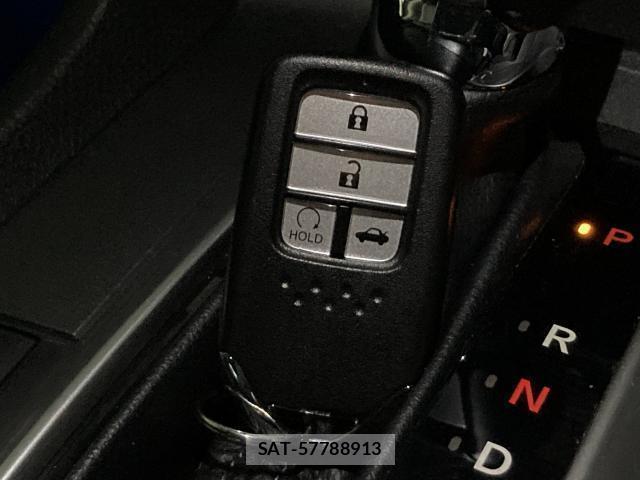 Honda CIVIC 2020-03 7804771-16