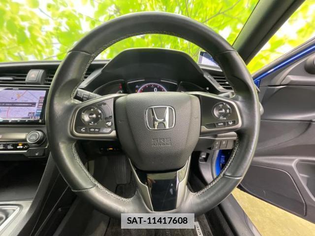 Honda CIVIC 2019-06 7804893-15
