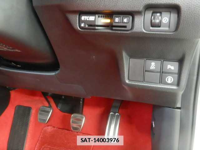 Honda CIVIC 2024-06 7810804-12