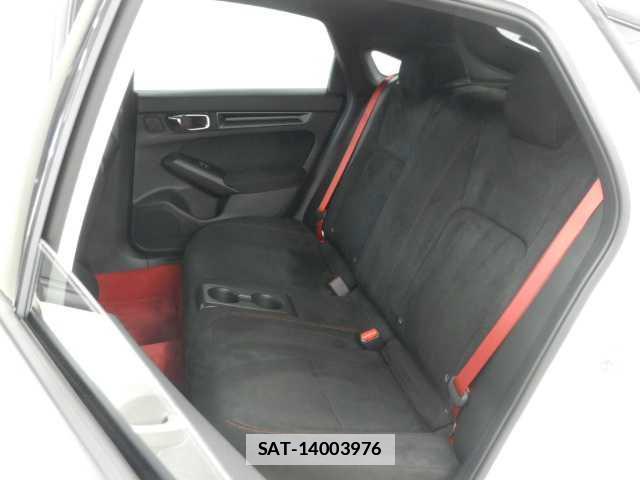 Honda CIVIC 2024-06 7810804-17