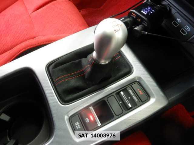 Honda CIVIC 2024-06 7810804-8
