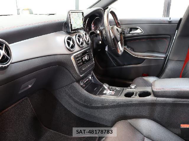 Mercedes Benz CLA-CLASS 2014-01 7799579-1