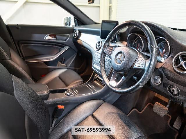 Mercedes Benz CLA-CLASS 2018-02 7803335-3