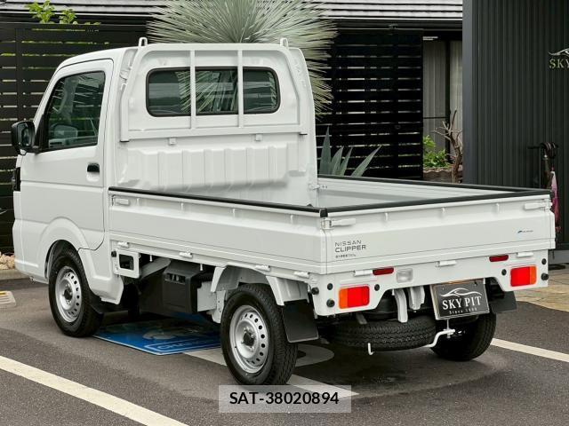Nissan CLIPPER TRUCK 2026-03 7803288-7