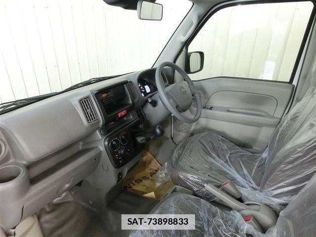Nissan CLIPPER VAN 2025 7797942-2