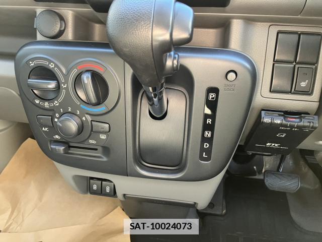 Nissan CLIPPER VAN 2024-10 7810186-6