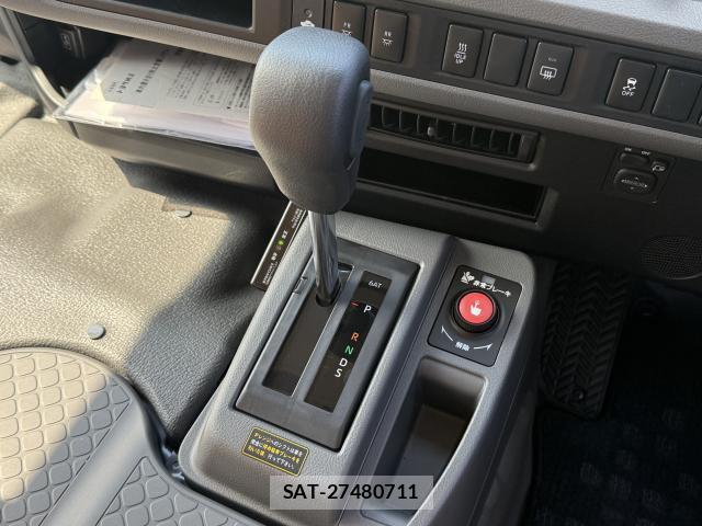 Toyota COASTER 2026-04 7800902-16