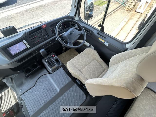 Toyota COASTER 2025-04 7811273-5