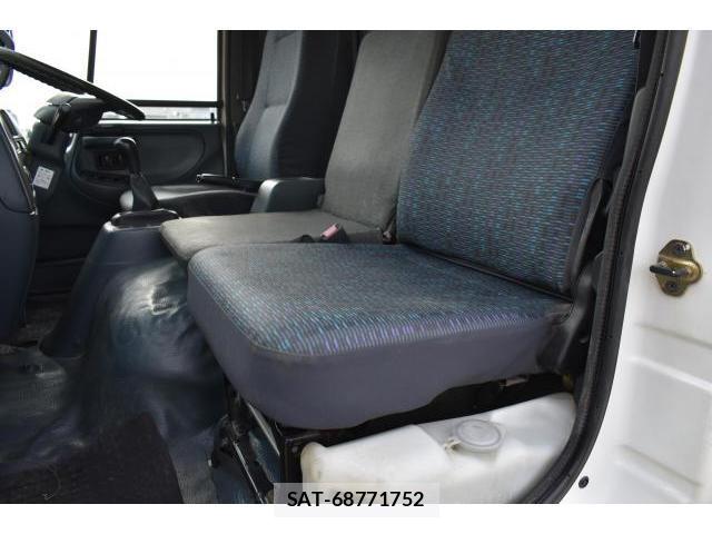 UD Trucks CONDOR 2006-09 7796511-15
