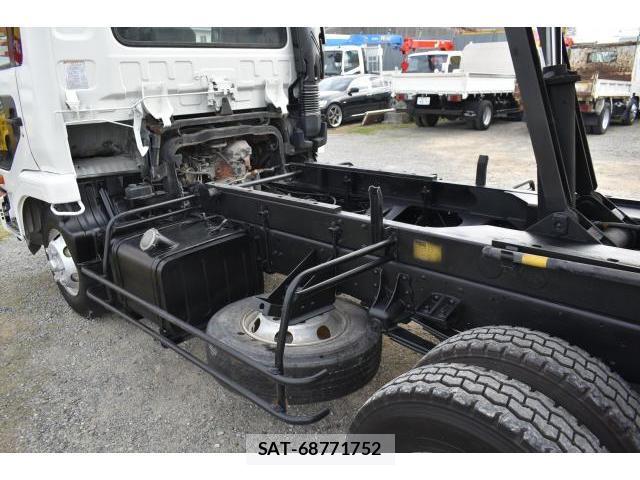 UD Trucks CONDOR 2006-09 7796511-17