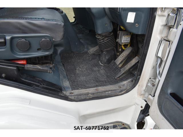 UD Trucks CONDOR 2006-09 7796511-18