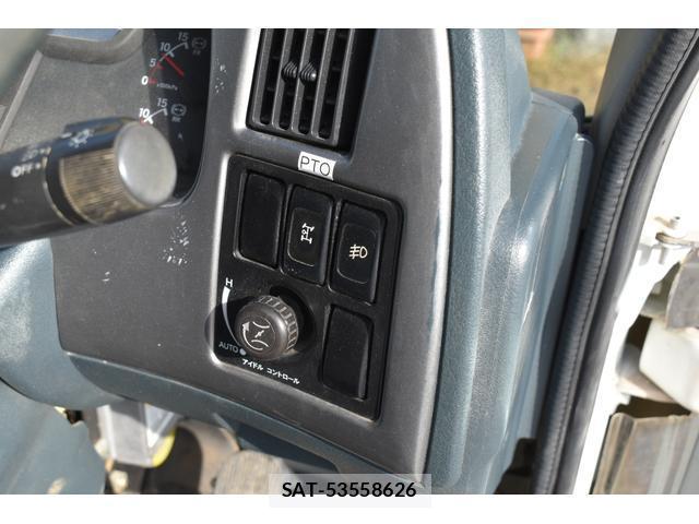 UD Trucks CONDOR 2004-09 7796513-15