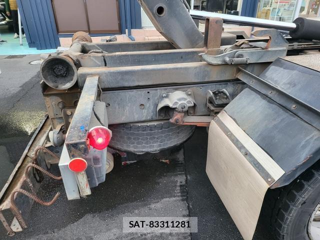 UD Trucks CONDOR 2003-08 7797992-10