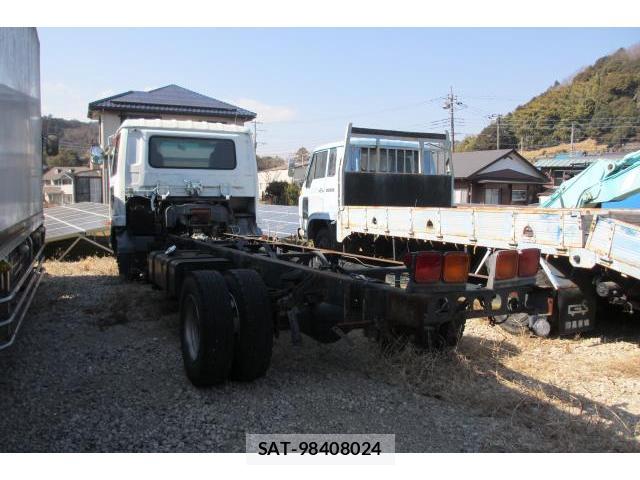 UD Trucks CONDOR 2002 7798365-3
