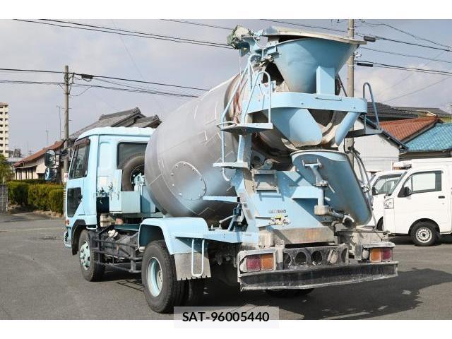 UD Trucks CONDOR 2011-01 7806051-1
