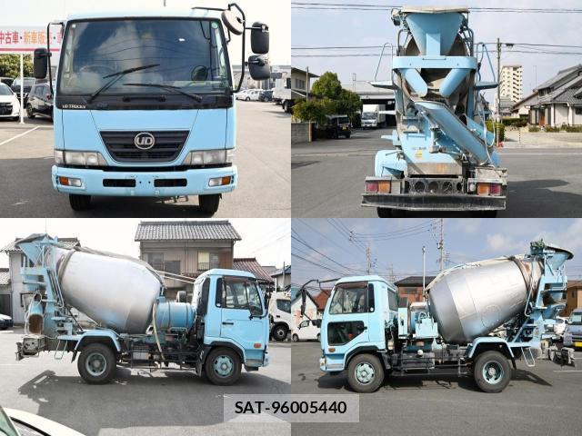 UD Trucks CONDOR 2011-01 7806051-10