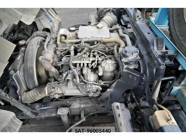 UD Trucks CONDOR 2011-01 7806051-7