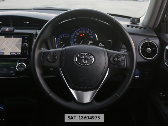 Toyota COROLLA AXIO 2017-04 7796294-17