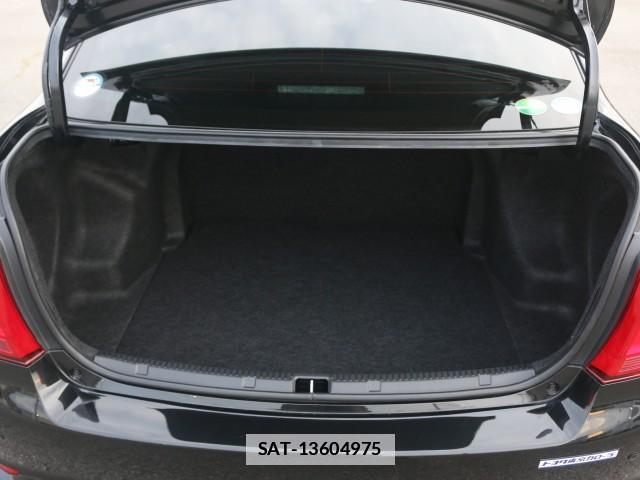 Toyota COROLLA AXIO 2017-04 7796294-18