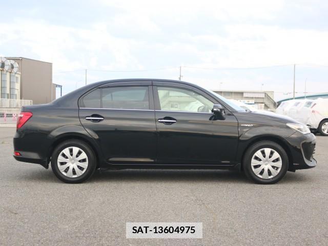 Toyota COROLLA AXIO 2017-04 7796294-3