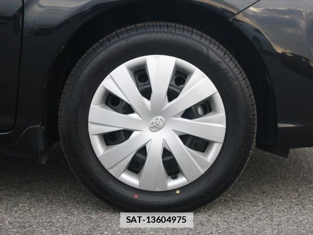 Toyota COROLLA AXIO 2017-04 7796294-8