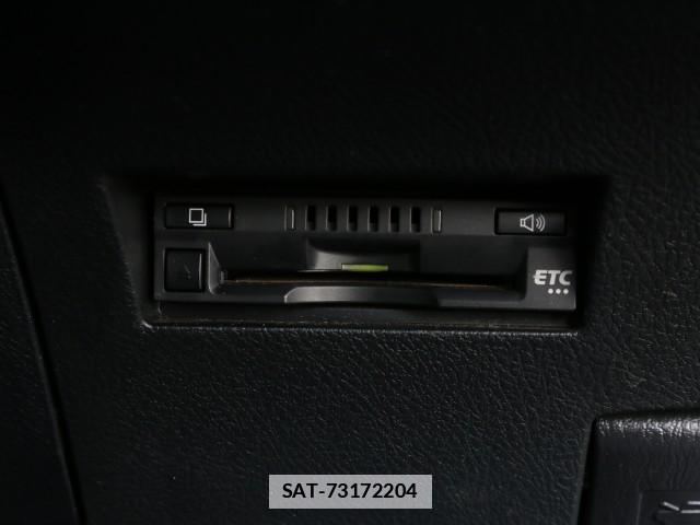 Toyota COROLLA AXIO 2017-06 7796305-16