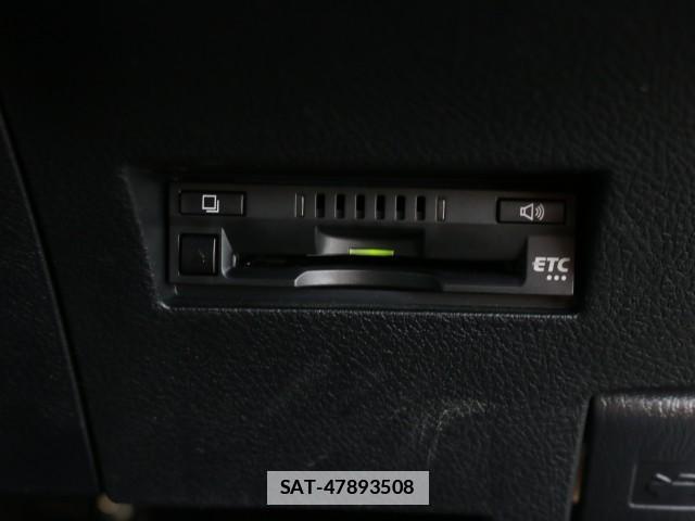 Toyota COROLLA AXIO 2018-11 7796323-16