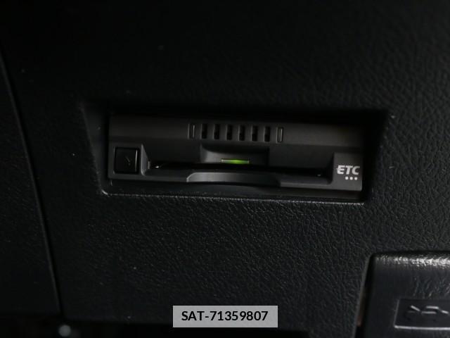 Toyota COROLLA AXIO 2020-11 7796329-16