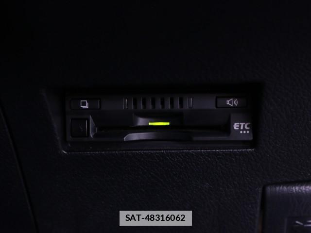 Toyota COROLLA AXIO 2019-05 7796371-16