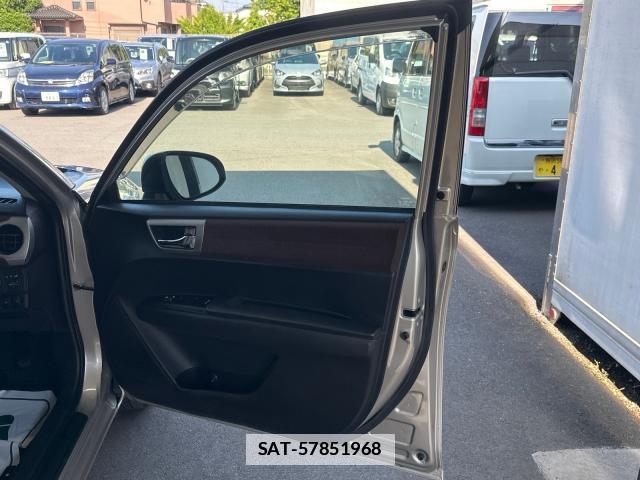 Toyota COROLLA AXIO 2013-08 7808939-16