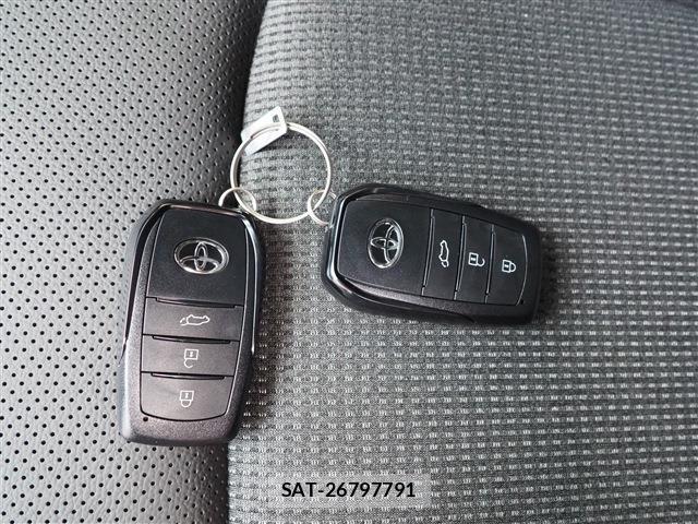 Toyota COROLLA CROSS 2026-05 7792972-6
