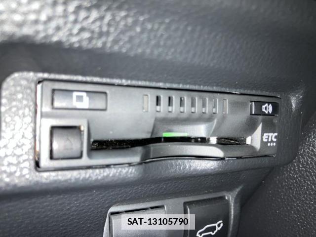 Toyota COROLLA CROSS 2023-04 7803395-16
