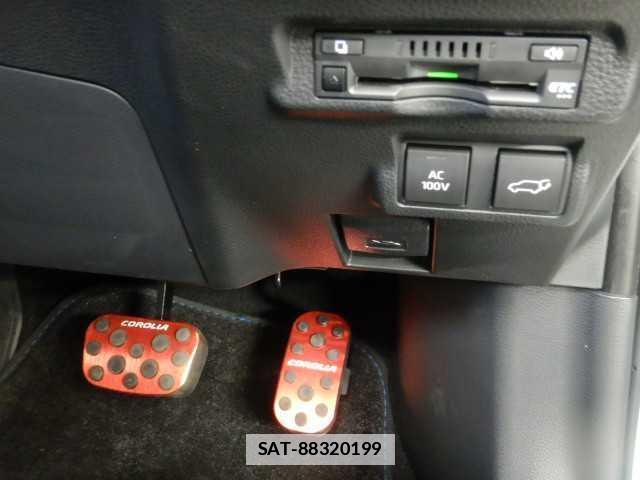 Toyota COROLLA CROSS 2022-07 7810753-12