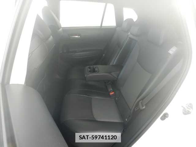 Toyota COROLLA CROSS 2023-06 7810799-17