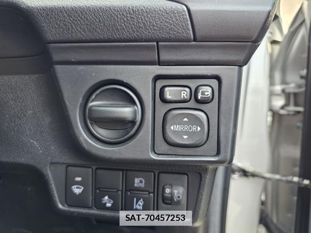Toyota COROLLA FIELDER 2018-05 7809933-8