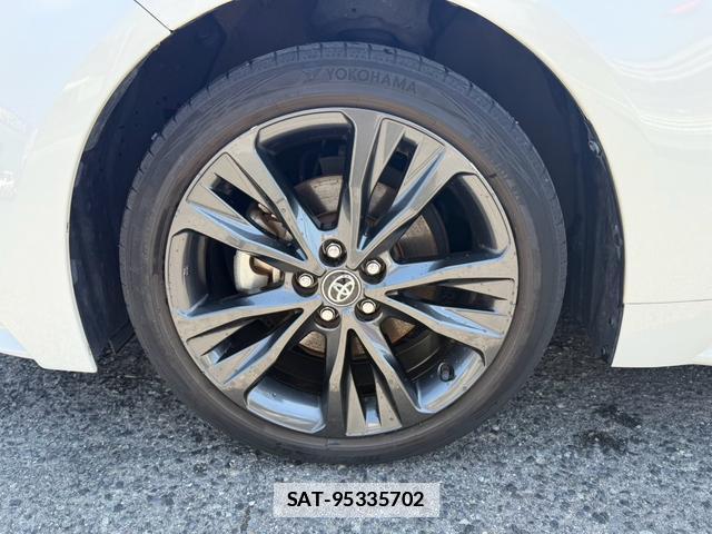 Toyota COROLLA TOURING 2019-11 7796776-13